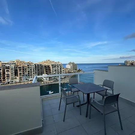 Giuliani Seafront Penthouse 15 *