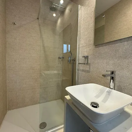 Giuliani Seafront Penthouse 15 Saint Julian's