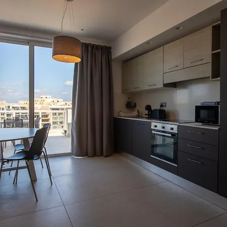 Giuliani Seafront Penthouse 15 شقة *