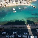 Apartment Giuliani Seafront Penthouse 15 *
