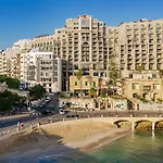 Giuliani Seafront Penthouse 15 Apartment *