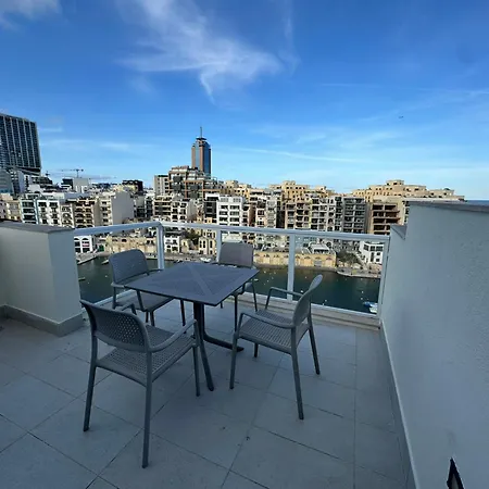 アパート Giuliani Seafront Penthouse 15 *