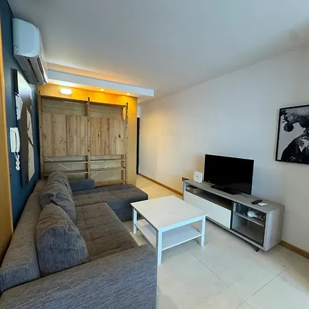 Giuliani Seafront Penthouse 15