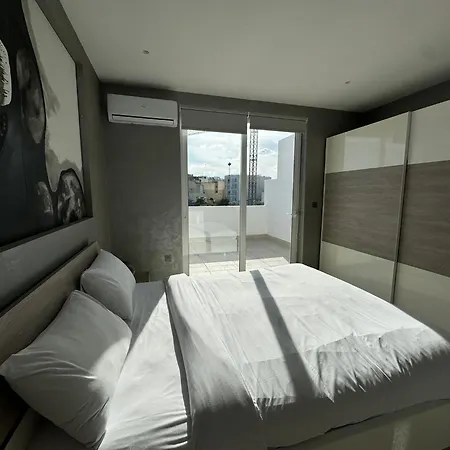 Giuliani Seafront Penthouse 15