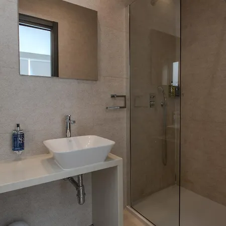 Daire Giuliani Seafront Penthouse 15