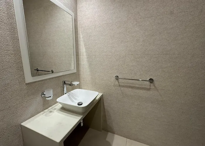 Giuliani Seafront Penthouse 15