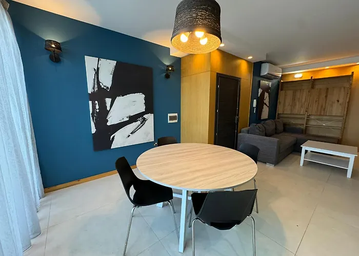 Giuliani Seafront Penthouse 15 דירה *