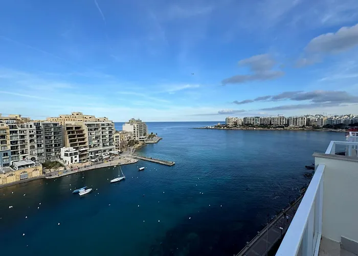 Giuliani Seafront Penthouse 15 Saint Julian's