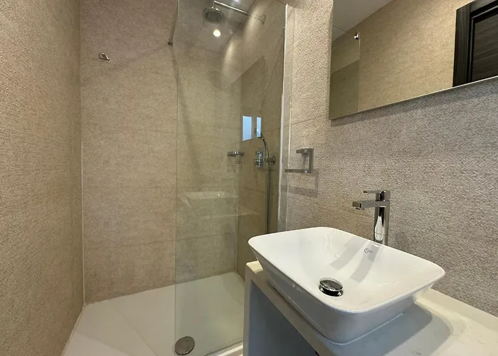 Giuliani Seafront Penthouse 15 Saint Julian's