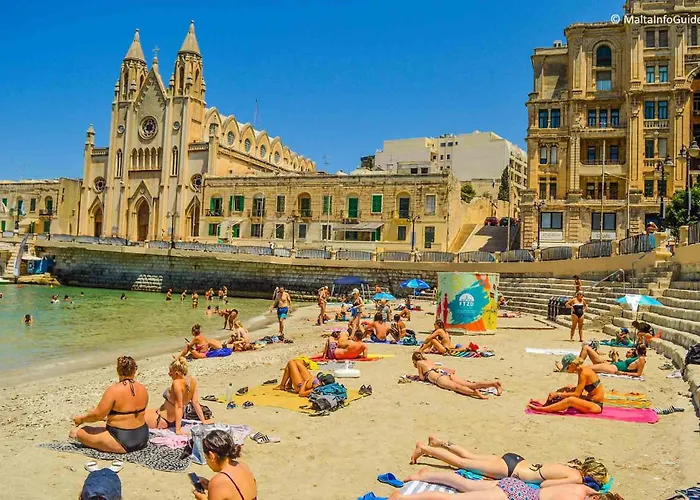 Giuliani Seafront Penthouse 15 *