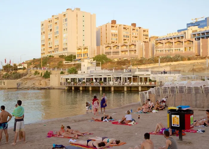 Giuliani Seafront Penthouse 15 *