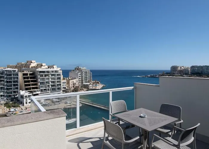 Giuliani Seafront Penthouse 15 * San Giuliano