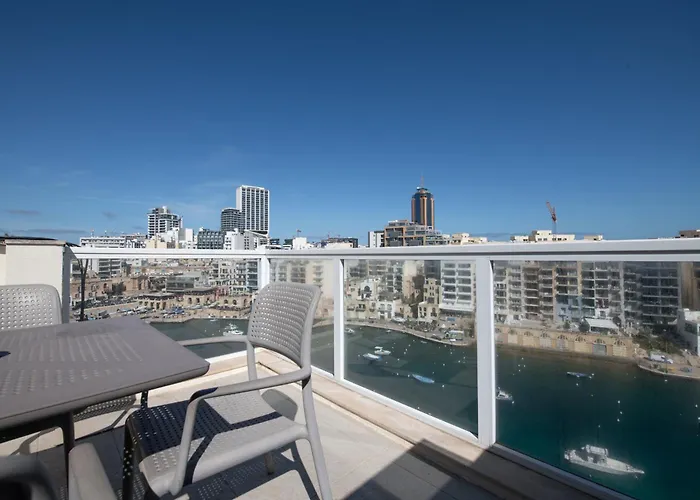 Giuliani Seafront Penthouse 15 San Giuliano